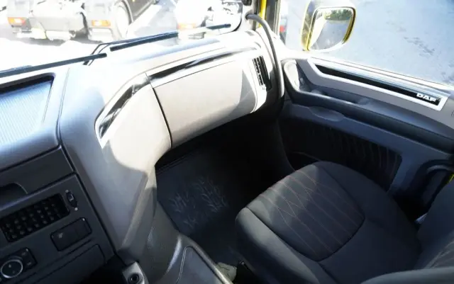 DAF XF 530 / PUSHER / 6X2/  RETARDER /  SPACE CAB /  OŚ PODNOSZONA 