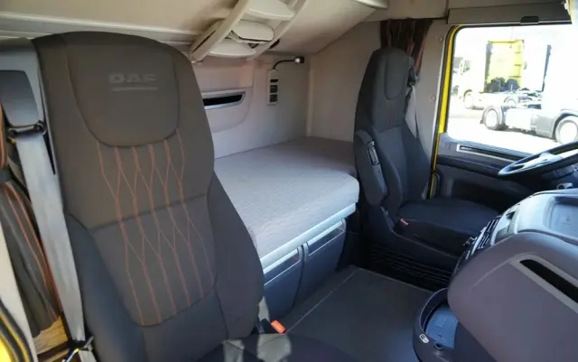 DAF XF 530 / PUSHER / 6X2/  RETARDER /  SPACE CAB /  OŚ PODNOSZONA 