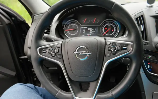 OPEL Insignia 