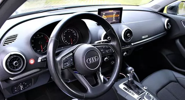 AUDI A3 