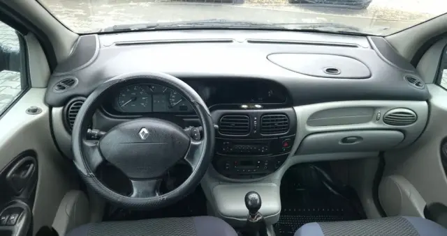 RENAULT Scenic 