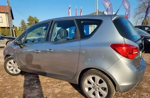 OPEL Meriva 