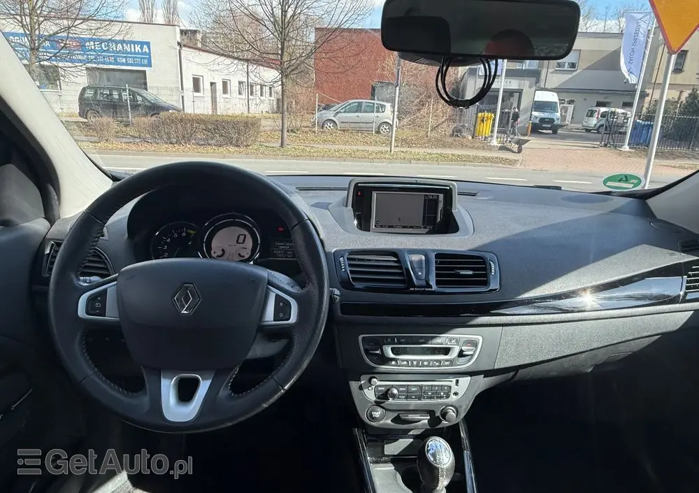 RENAULT Megane Grandtour ENERGY TCe 115 Start & Stop Bose Edition