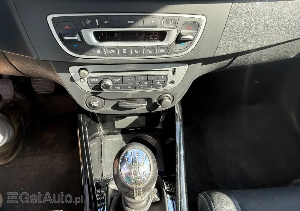 RENAULT Megane Grandtour ENERGY TCe 115 Start & Stop Bose Edition