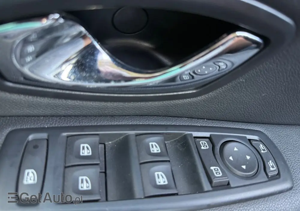 RENAULT Megane Grandtour ENERGY TCe 115 Start & Stop Bose Edition