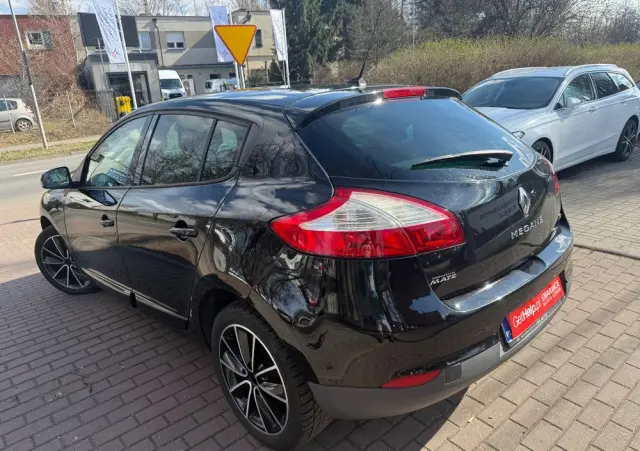 RENAULT Megane Grandtour ENERGY TCe 115 Start & Stop Bose Edition