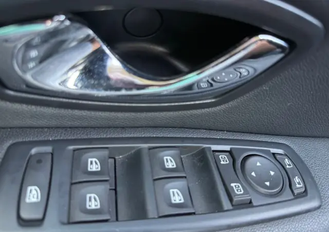 RENAULT Megane Grandtour ENERGY TCe 115 Start & Stop Bose Edition