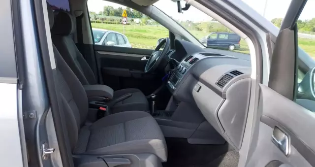 VOLKSWAGEN Touran 1.4 TSI Highline