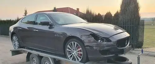 MASERATI Quattroporte 