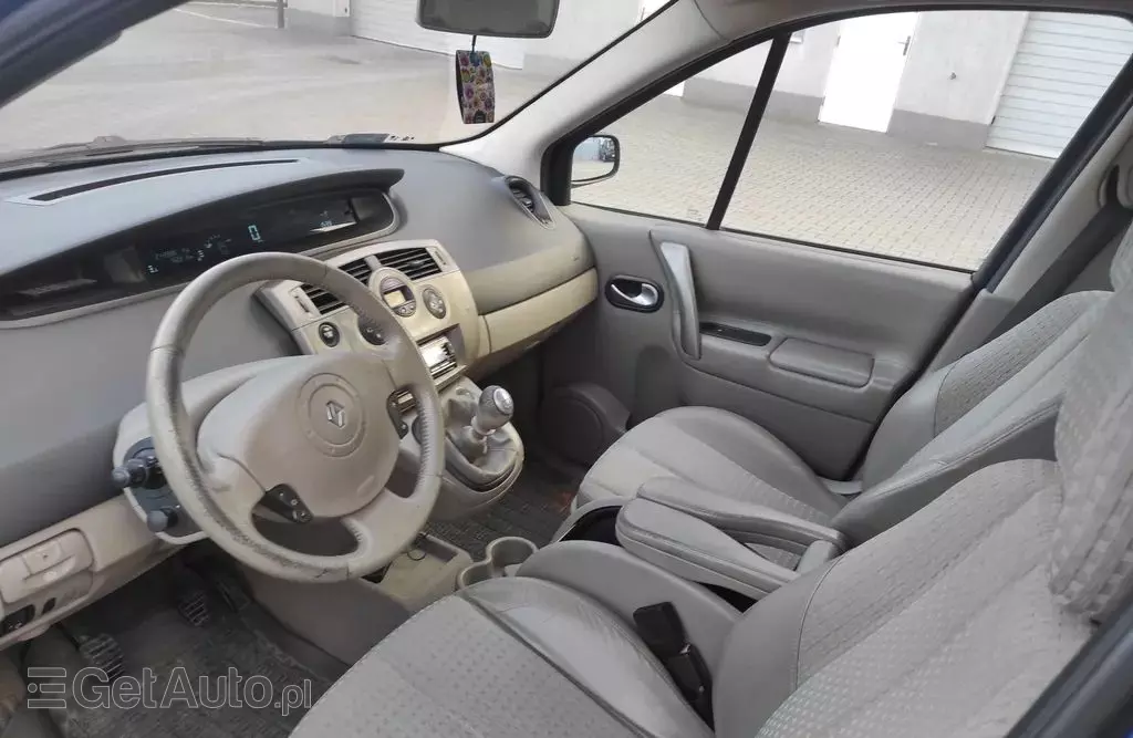RENAULT Grand Scenic 