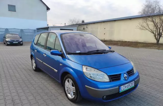 RENAULT Grand Scenic 