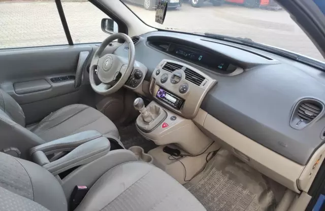 RENAULT Grand Scenic 