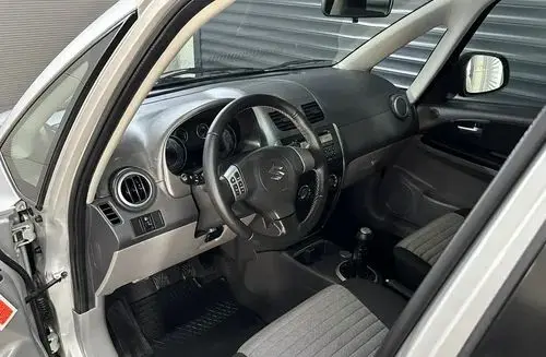 SUZUKI SX4 