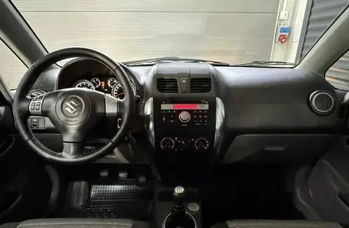 SUZUKI SX4 