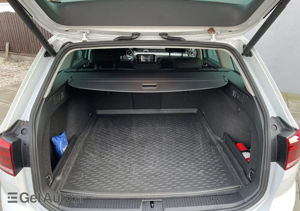 VOLKSWAGEN Passat 2.0 TSI Business DSG