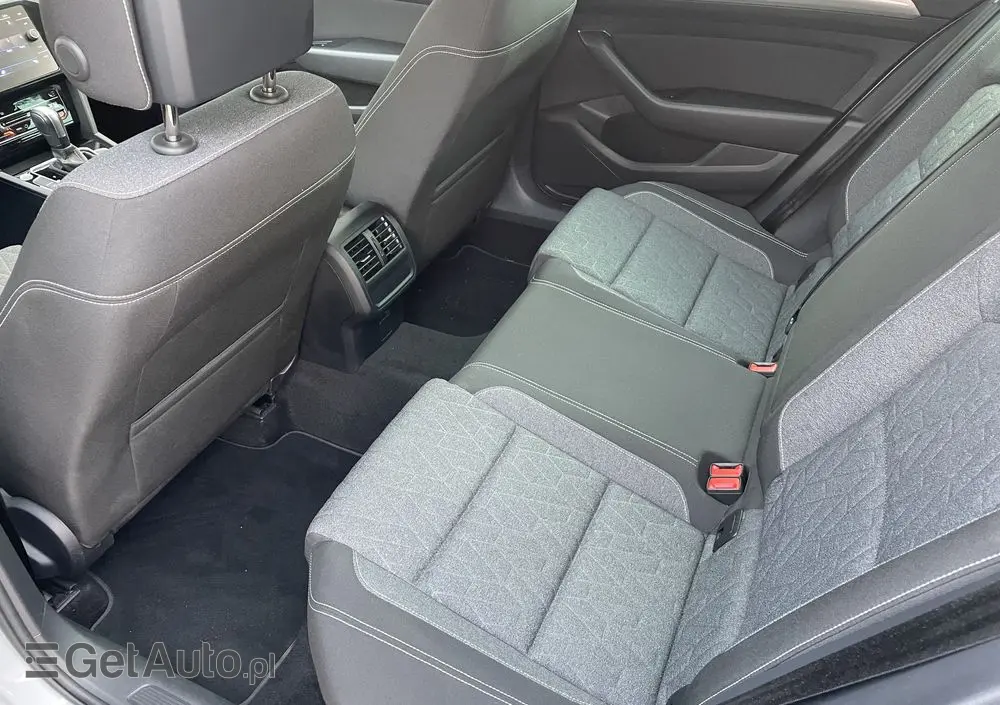 VOLKSWAGEN Passat 2.0 TSI Business DSG