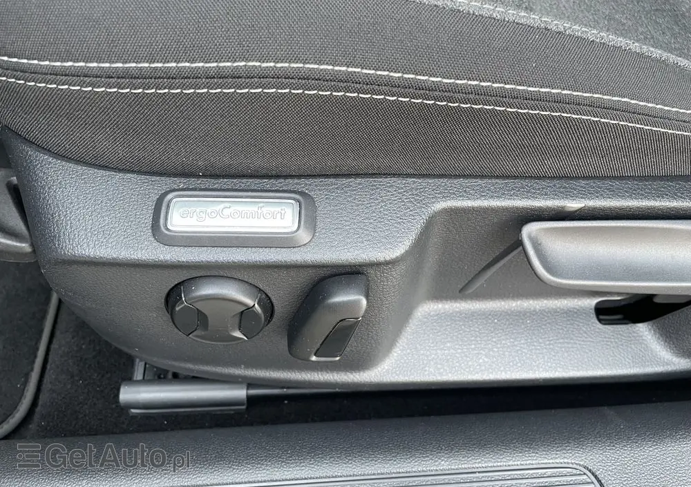 VOLKSWAGEN Passat 2.0 TSI Business DSG