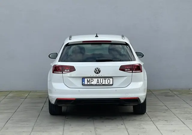 VOLKSWAGEN Passat 2.0 TSI Business DSG