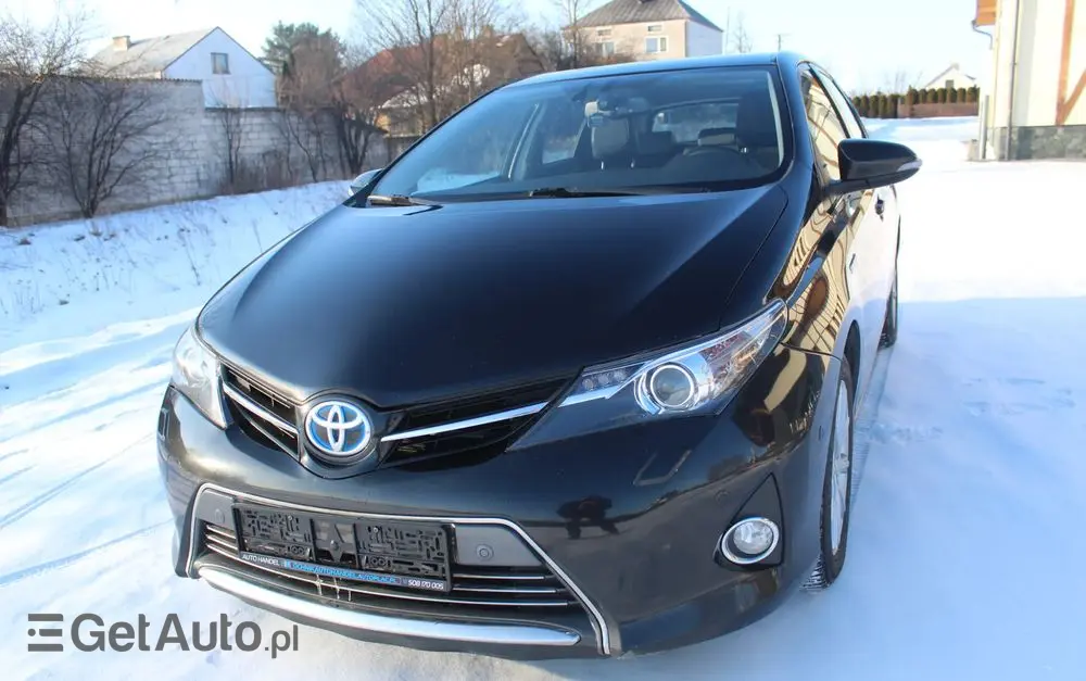 TOYOTA Auris 