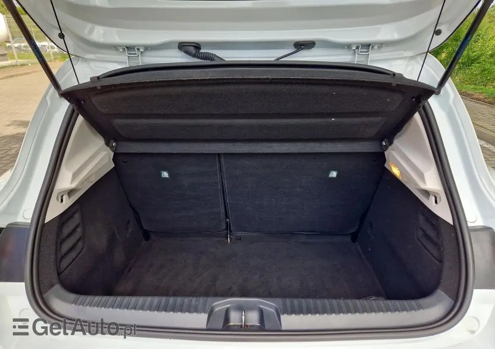 RENAULT Clio 1.0 TCe Zen