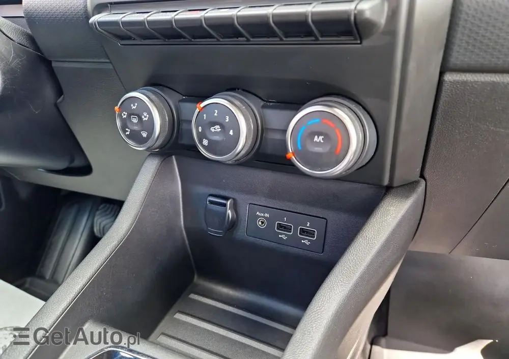 RENAULT Clio 1.0 TCe Zen