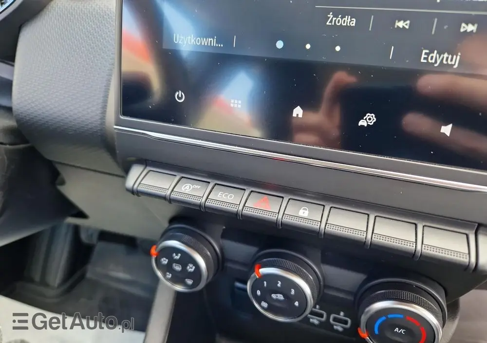 RENAULT Clio 1.0 TCe Zen