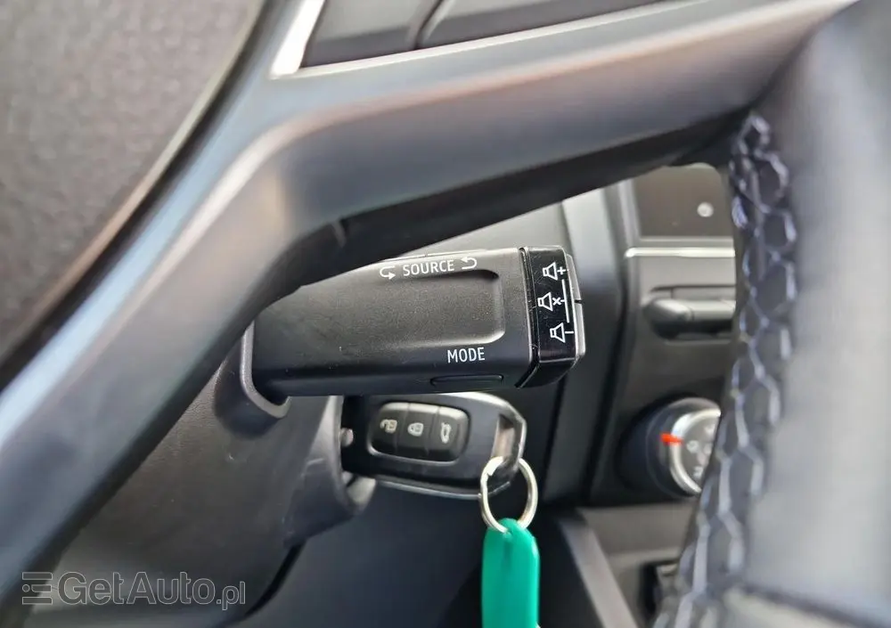 RENAULT Clio 1.0 TCe Zen