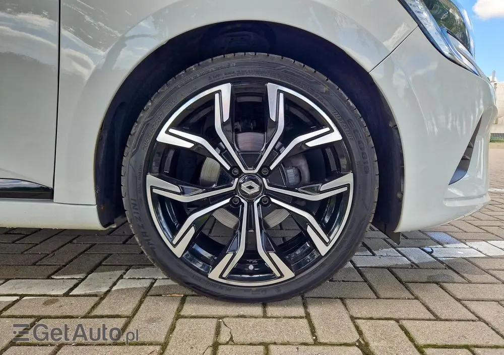 RENAULT Clio 1.0 TCe Zen
