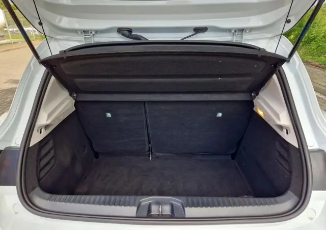 RENAULT Clio 1.0 TCe Zen