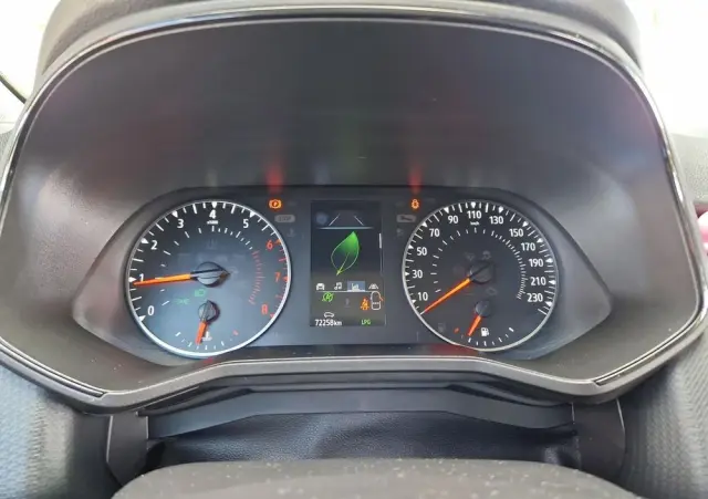 RENAULT Clio 1.0 TCe Zen