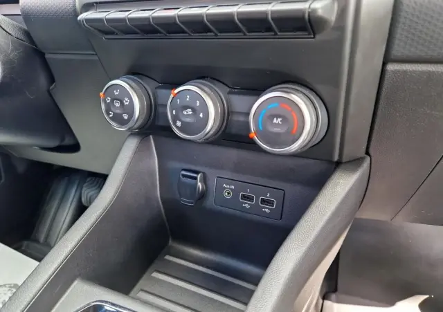 RENAULT Clio 1.0 TCe Zen