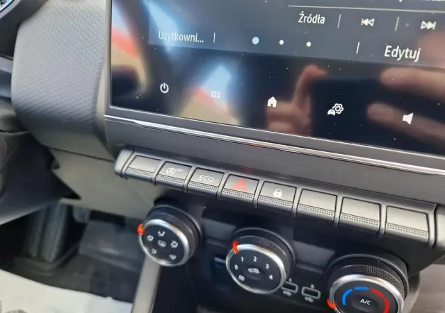 RENAULT Clio 1.0 TCe Zen