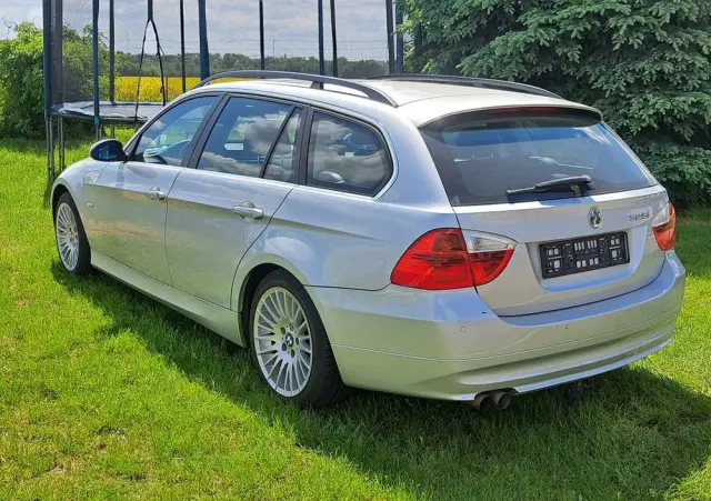 BMW Seria 3 325i