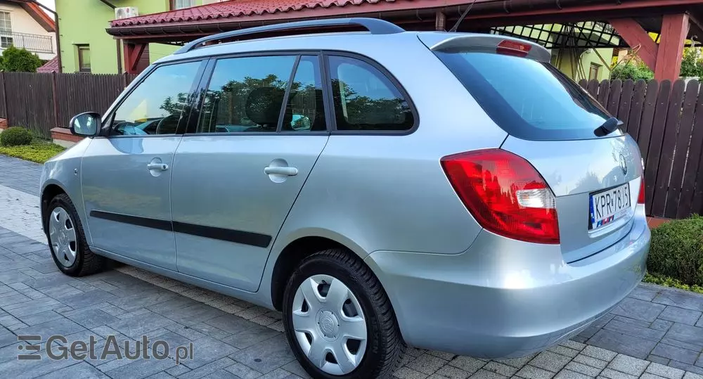 SKODA Fabia 1.2 HTP Elegance