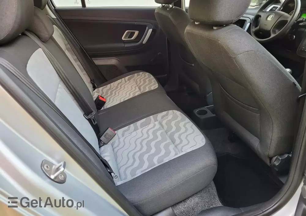 SKODA Fabia 1.2 HTP Elegance