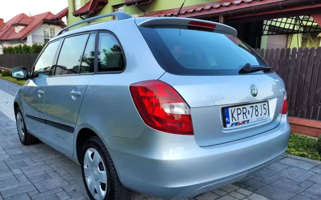 SKODA Fabia 1.2 HTP Elegance