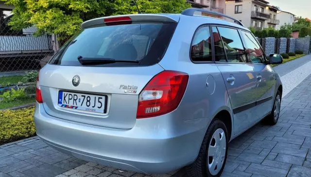 SKODA Fabia 1.2 HTP Elegance