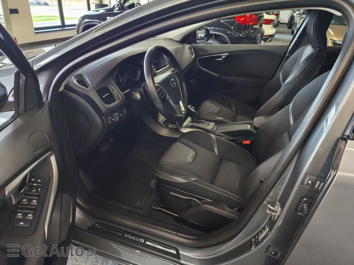 VOLVO V40 Momentum Getr