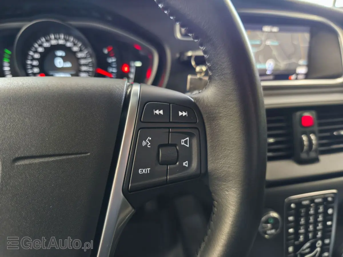 VOLVO V40 Momentum Getr