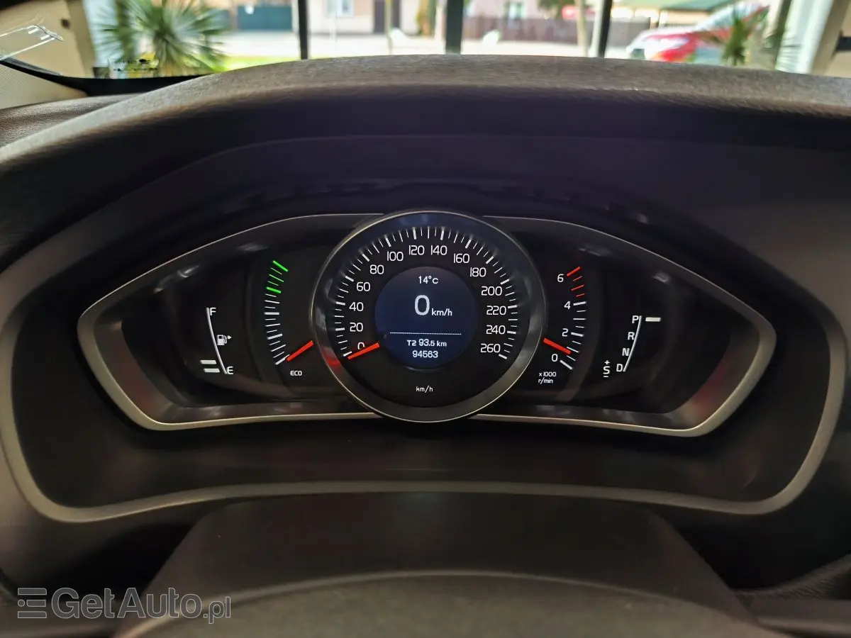 VOLVO V40 Momentum Getr