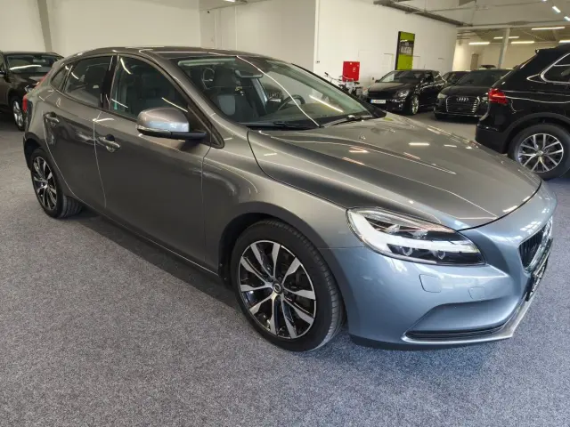 VOLVO V40 Momentum Getr