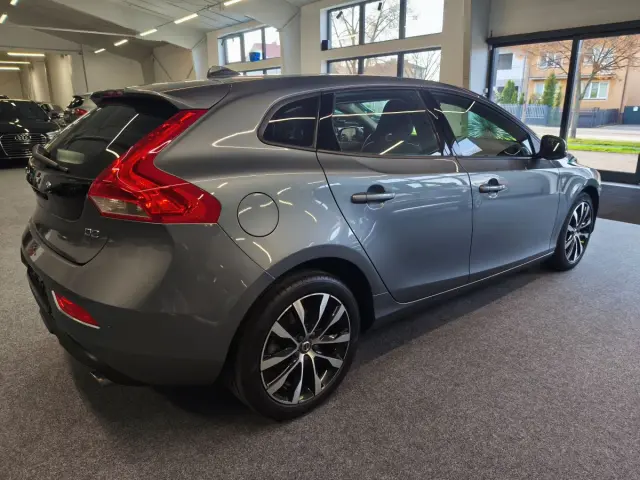 VOLVO V40 Momentum Getr