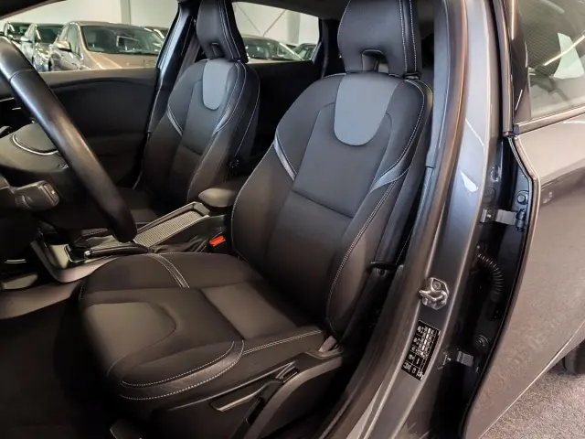 VOLVO V40 Momentum Getr
