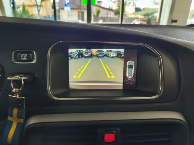 VOLVO V40 Momentum Getr