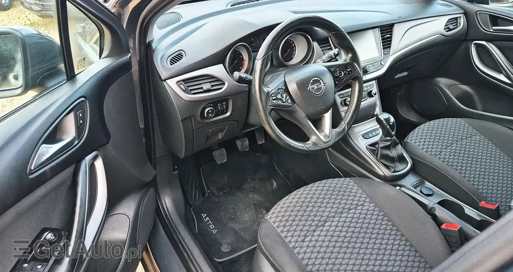 OPEL Astra 1.4 Turbo Innovation