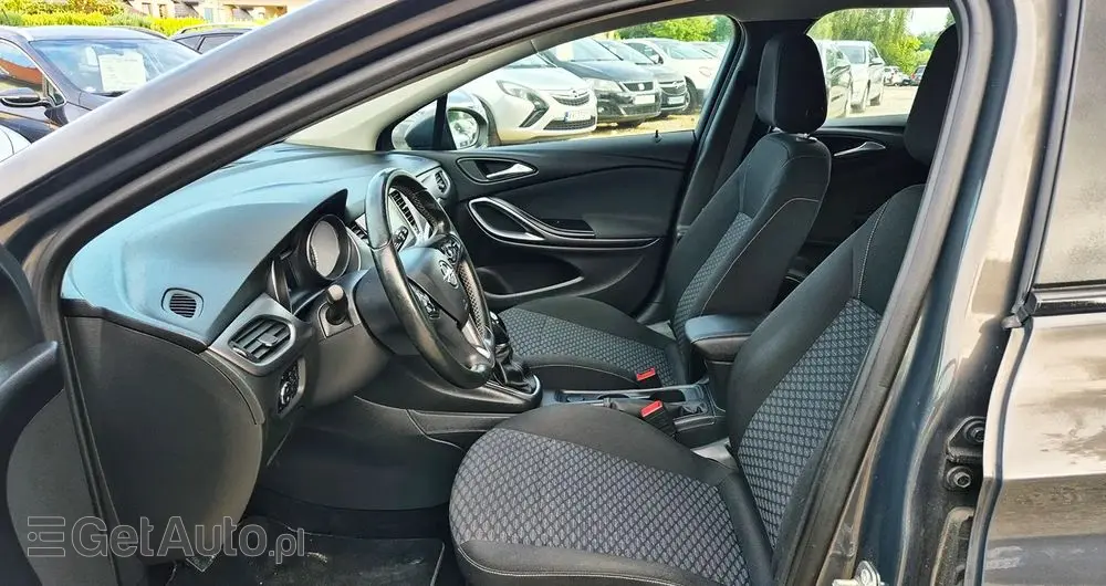 OPEL Astra 1.4 Turbo Innovation