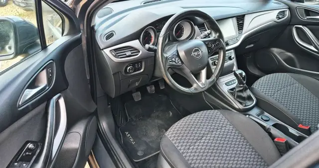 OPEL Astra 1.4 Turbo Innovation