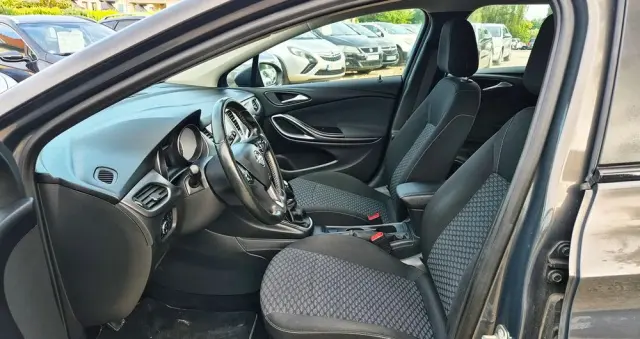 OPEL Astra 1.4 Turbo Innovation