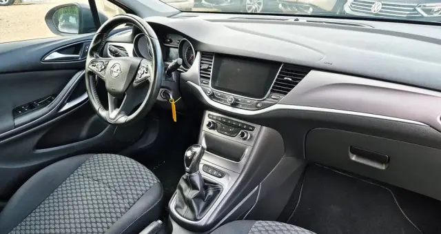 OPEL Astra 1.4 Turbo Innovation
