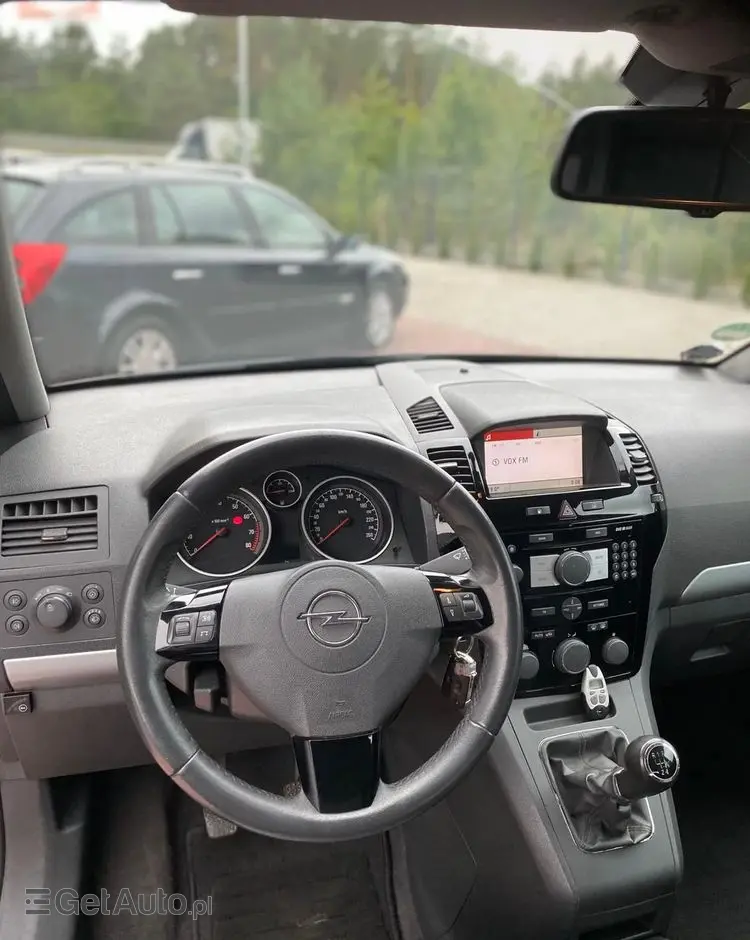 OPEL Zafira 1.6 Cosmo